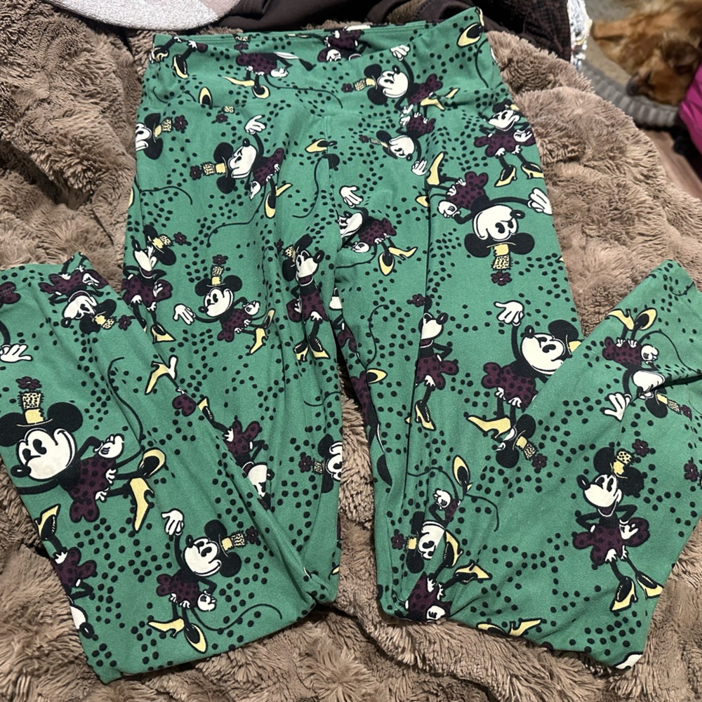 LuluRoe-Disney Green Mickey Mouse leggings